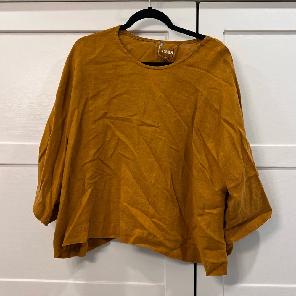 Yuvita Linens Three-Quarter Sleeve Top